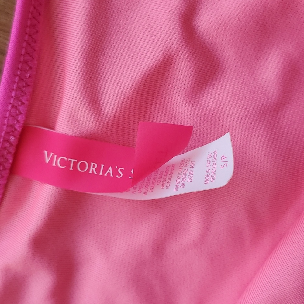 Victoria's Secret bikini - Picture 3 of 6
